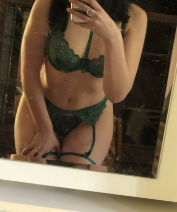 Диночка, 24 года, 3 размер груди